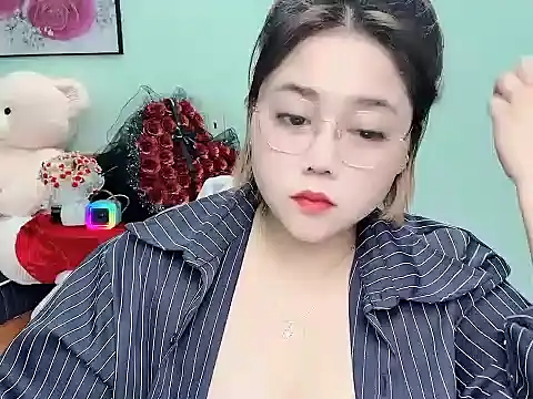 Nhanlu009 online show from 04/18/26, 09:13