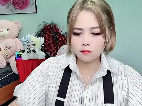 Nhanlu009 online show from 04/24/26, 08:28