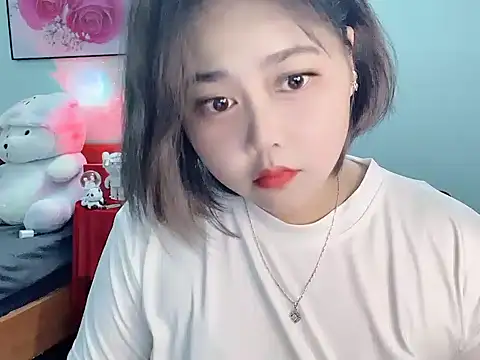 Snapshot of Nhanlu009 chatting on 05/21/26, 12:01 Nhanlu009 online show from 05/21/26, 12:01
