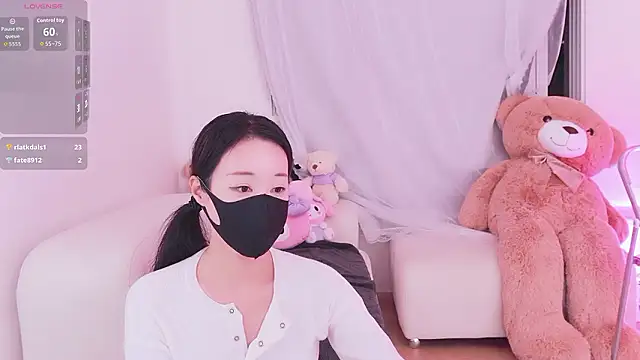 sexyjoy95 online show from 05/06/26, 11:04