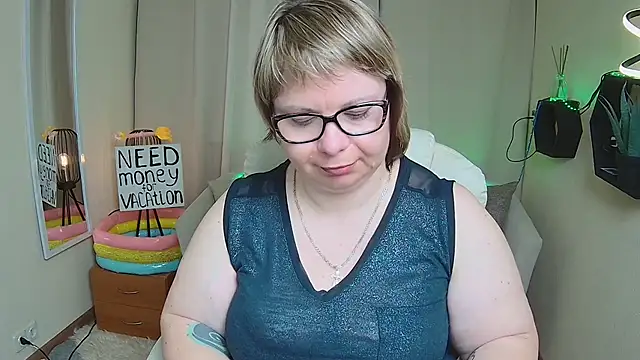 BonnnyBoobsy online show from 05/22/26, 06:35