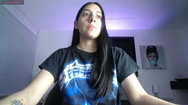 Melannyy V online show from 05/26/26, 12:45