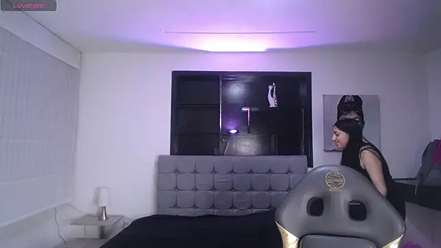 Melannyy V online show from 06/04/26, 12:33