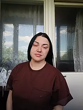 Snapshot of Elsie-Nora chatting on 06/19/26, 10:30 Elsie-Nora online show from 06/19/26, 10:30