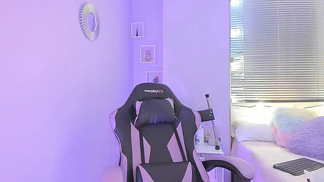 Littletammy4u online show from 04/09/26, 11:37