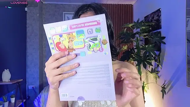 Snapshot of Zoee_Kiss_ chatting on 07/10/26, 05:12 Zoee Kiss online show from 07/10/26, 05:12