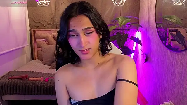 Snapshot of Zoee_Kiss_ chatting on 08/01/26, 05:07 Zoee Kiss online show from 08/01/26, 05:07