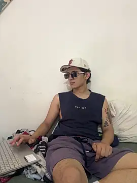 Hazhitr online show from 03/20/26, 01:54