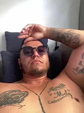 HOTB0Y18 online show from 03/22/26, 10:35