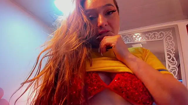 Snapshot of SabrinaVantress chatting on 06/18/26, 09:14 SabrinaVantress online show from 06/18/26, 09:14