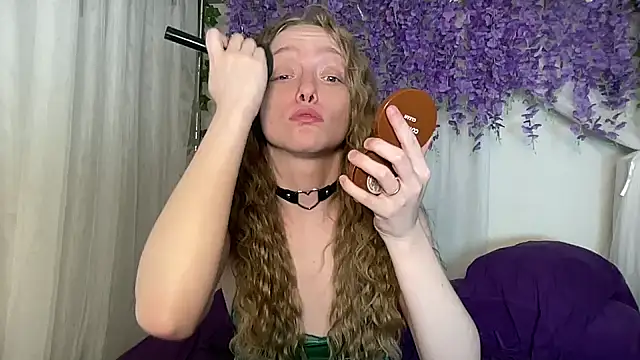 ElfGirlAna online show from 06/24/26, 03:00