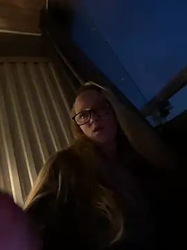 LizzieZ1975 online show from 06/25/26, 11:20