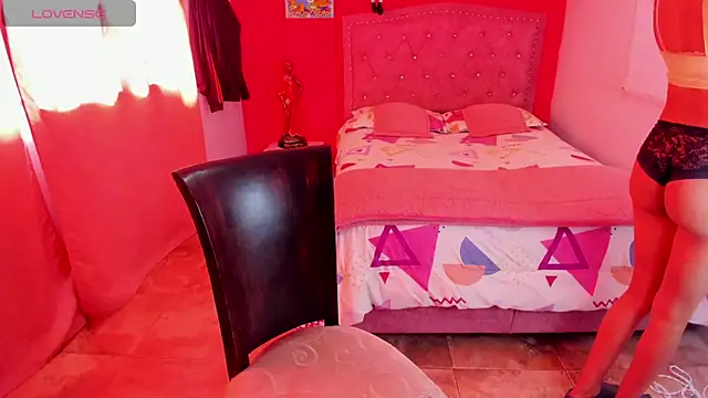 Sofia Hot Latina online show from 04/08/26, 08:20