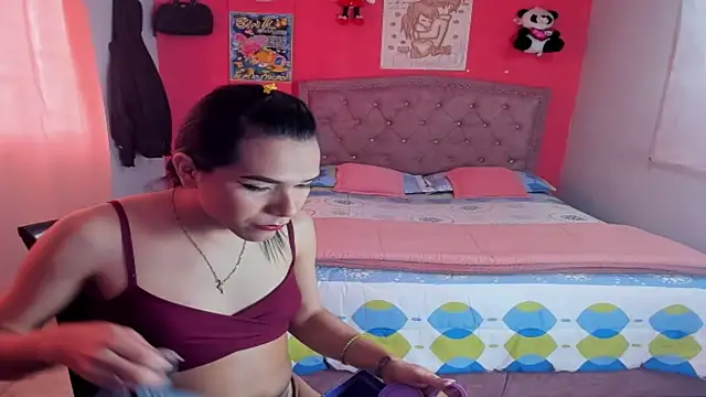 Snapshot of Sofia_Hot_Latina chatting on 07/08/26, 10:03 Sofia Hot Latina online show from 07/08/26, 10:03