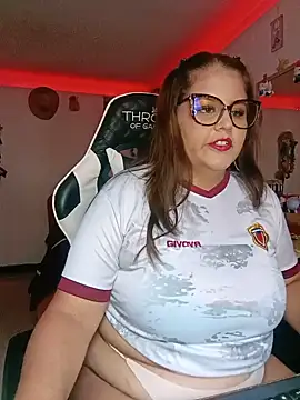 Bonny rousse01 online show from 07/03/26, 12:44