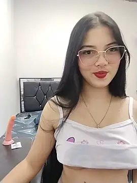 Snapshot of veleria_allurin chatting on 06/19/26, 12:09 veleria allurin online show from 06/19/26, 12:09