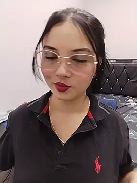 Snapshot of veleria_allurin chatting on 07/10/26, 01:54 veleria allurin online show from 07/10/26, 01:54