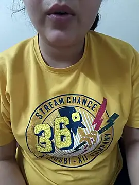 Snapshot of neelam_rawat chatting on 04/15/26, 08:53 neelam rawat online show from 04/15/26, 08:53