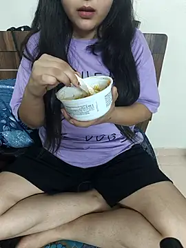 Snapshot of neelam_rawat chatting on 04/28/26, 04:56 neelam rawat online show from 04/28/26, 04:56