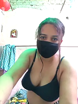 REENA-STRIP online show from 04/28/26, 05:45