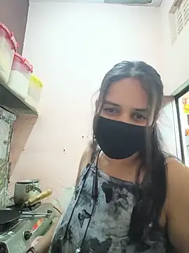 REENA-STRIP online show from 05/16/26, 06:32