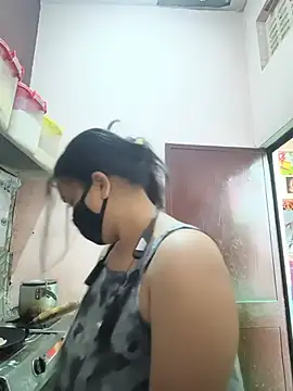 REENA-STRIP online show from 05/16/26, 06:43