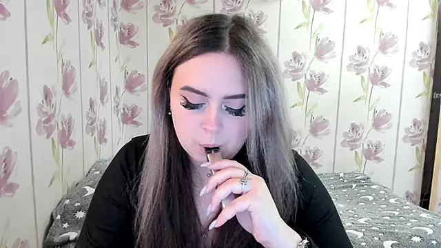 Snapshot of Agathameoww chatting on 04/14/26, 09:26 Agathameoww online show from 04/14/26, 09:26