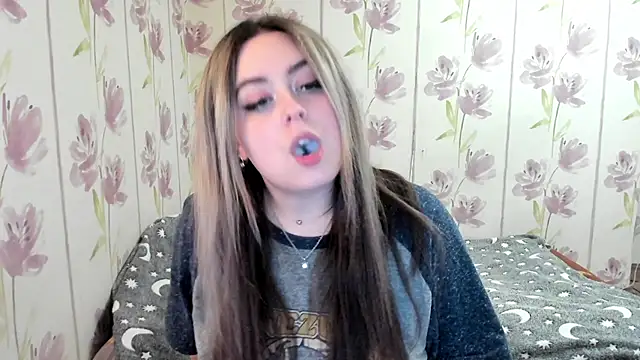 Snapshot of Agathameoww chatting on 04/26/26, 01:14 Agathameoww online show from 04/26/26, 01:14