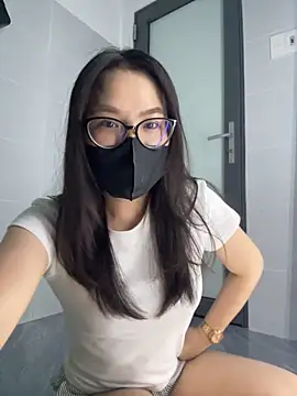 Evelyn9xzz online show from 03/25/26, 04:13