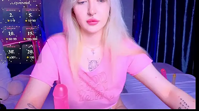 BlondieSummer online show from 06/25/26, 06:12