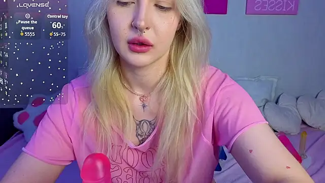 BlondieSummer online show from 07/14/26, 06:02