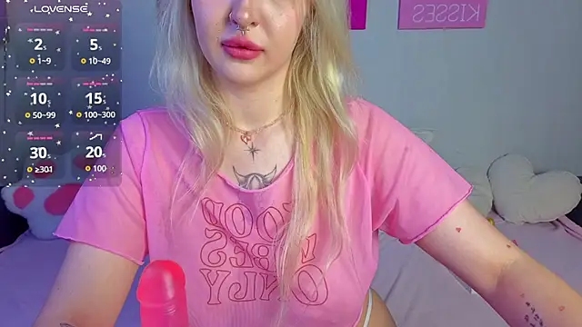 BlondieSummer online show from 07/18/26, 07:17