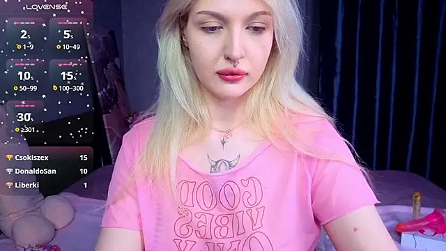 BlondieSummer online show from 07/21/26, 08:00