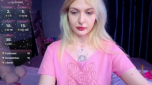 BlondieSummer online show from 07/21/26, 08:11