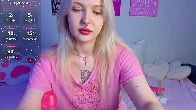 BlondieSummer online show from 07/23/26, 06:39