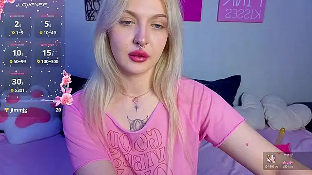 BlondieSummer online show from 07/28/26, 06:53