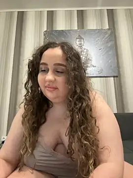 CurlyMaddie online show from 04/08/26, 05:57