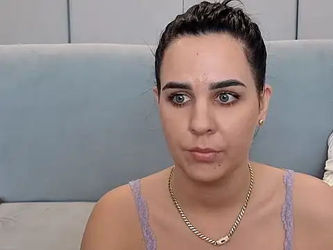 MariahBlue0318 online show from 04/17/26, 12:30