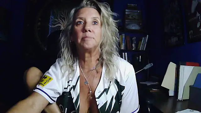 alilliwitch online show from 03/27/26, 01:11