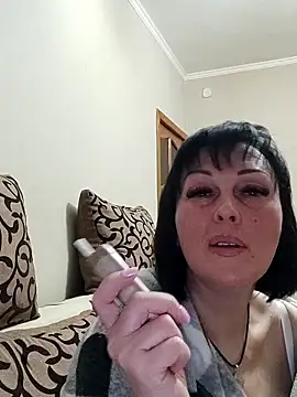 HelgaDennis online show from 04/21/26, 05:39