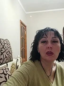 HelgaDennis online show from 04/27/26, 07:01
