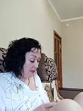 HelgaDennis online show from 05/20/26, 04:29