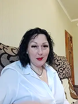 HelgaDennis online show from 06/18/26, 07:30
