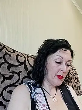 Snapshot of HelgaDennis chatting on 06/27/26, 12:22 HelgaDennis online show from 06/27/26, 12:22