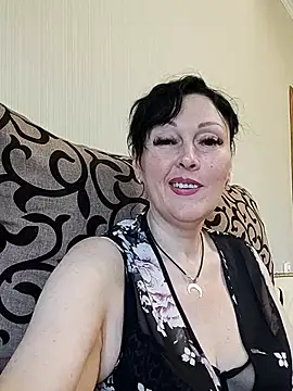 Snapshot of HelgaDennis chatting on 06/28/26, 06:52 HelgaDennis online show from 06/28/26, 06:52
