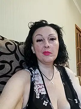 Snapshot of HelgaDennis chatting on 07/02/26, 03:34 HelgaDennis online show from 07/02/26, 03:34