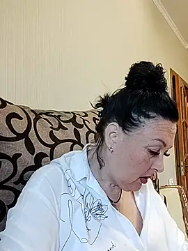 Snapshot of HelgaDennis chatting on 07/05/26, 03:45 HelgaDennis online show from 07/05/26, 03:45