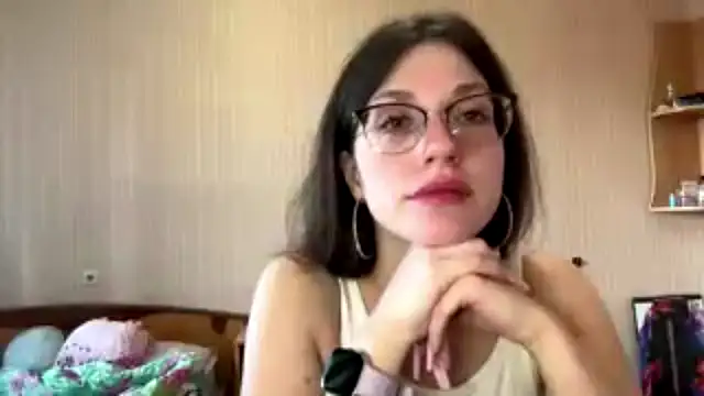 Snapshot of Sweetysjif chatting on 03/26/26, 02:22 Sweetysjif online show from 03/26/26, 02:22