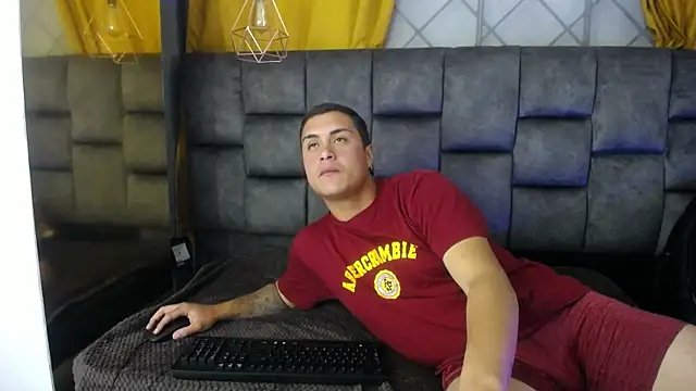 Snapshot of Dahiana_Clark7 chatting on 03/21/26, 06:07 Dahiana Clark7 online show from 03/21/26, 06:07