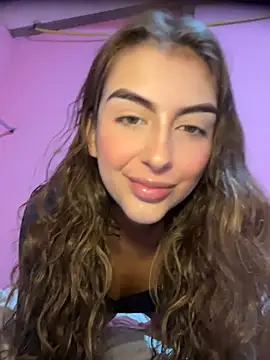 Snapshot of miiabellovic chatting on 05/19/26, 06:25 miiabellovic online show from 05/19/26, 06:25